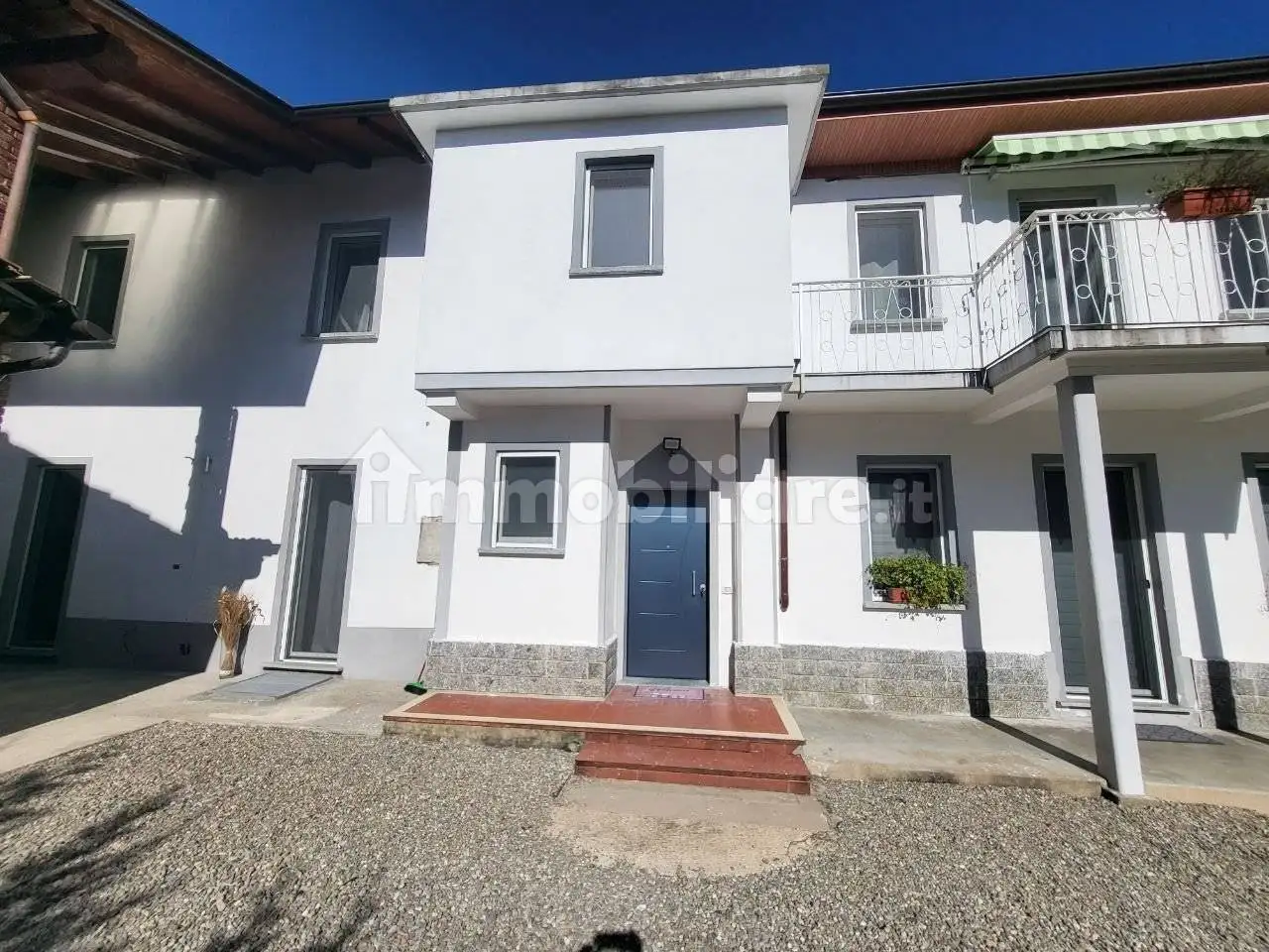 Villa in vendita a Cureggio