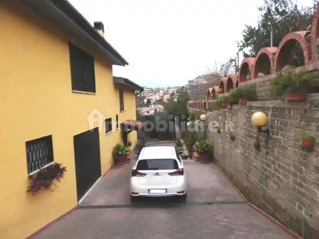 Villa in vendita a Riano