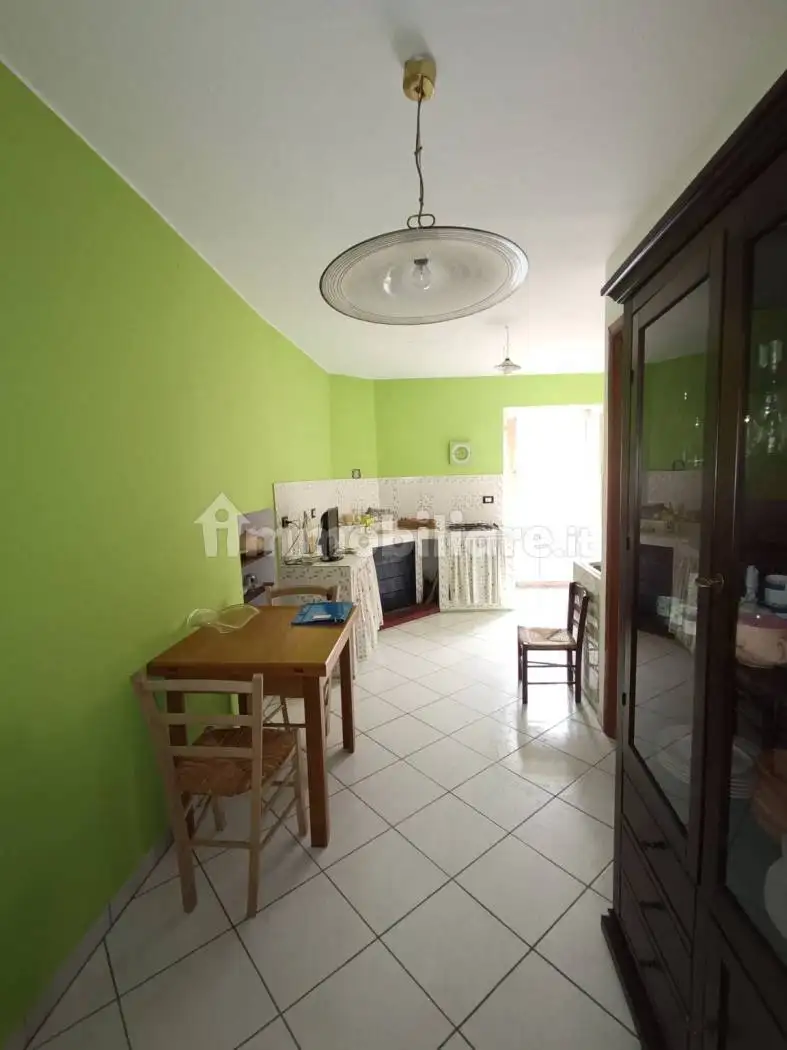 Appartamento in affitto a Lagonegro