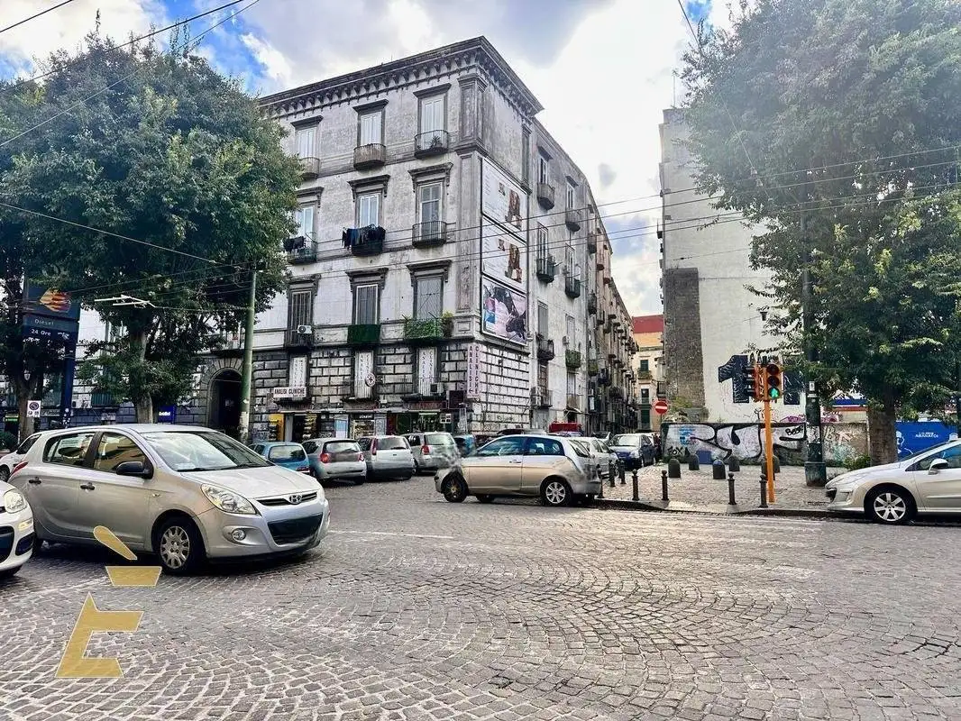 Appartamento in vendita a Napoli