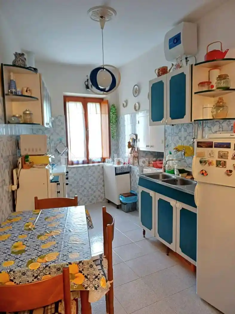 Trilocale via Giuseppe Mazzini 89, Farnese - foto 2