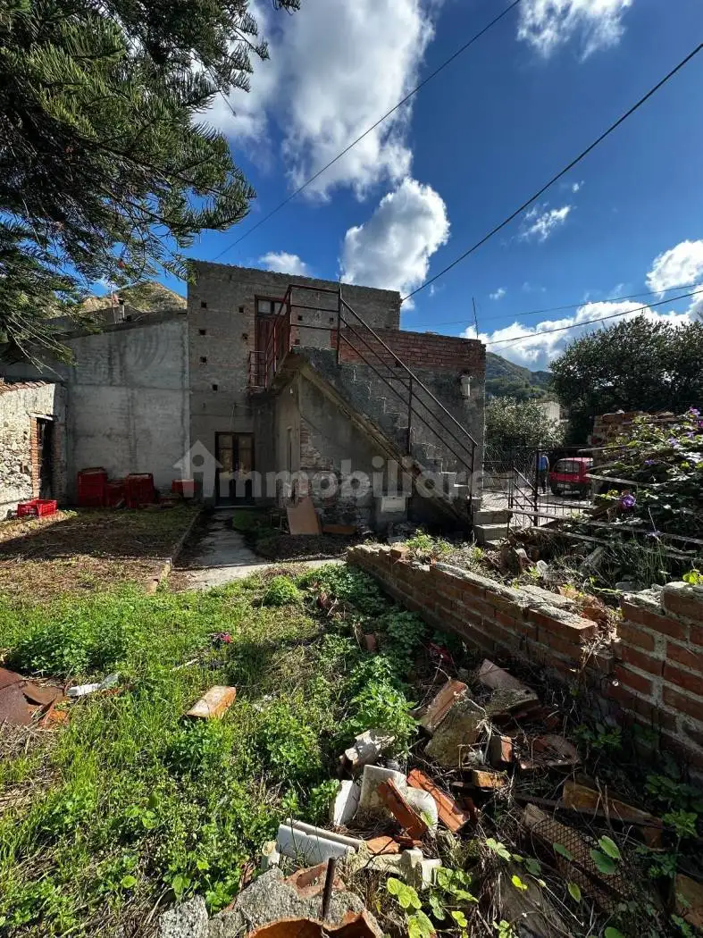 Rustico - Casale in vendita a Roccavaldina