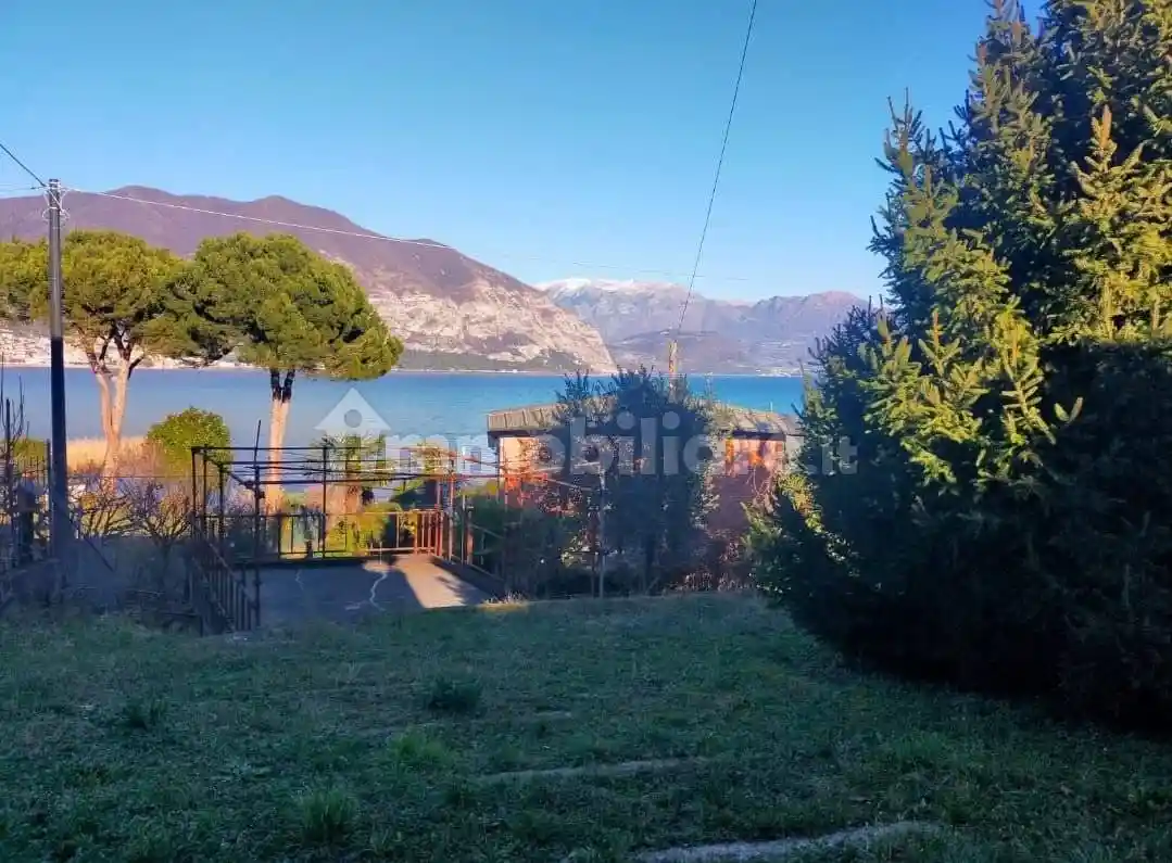 Villa in vendita a Iseo