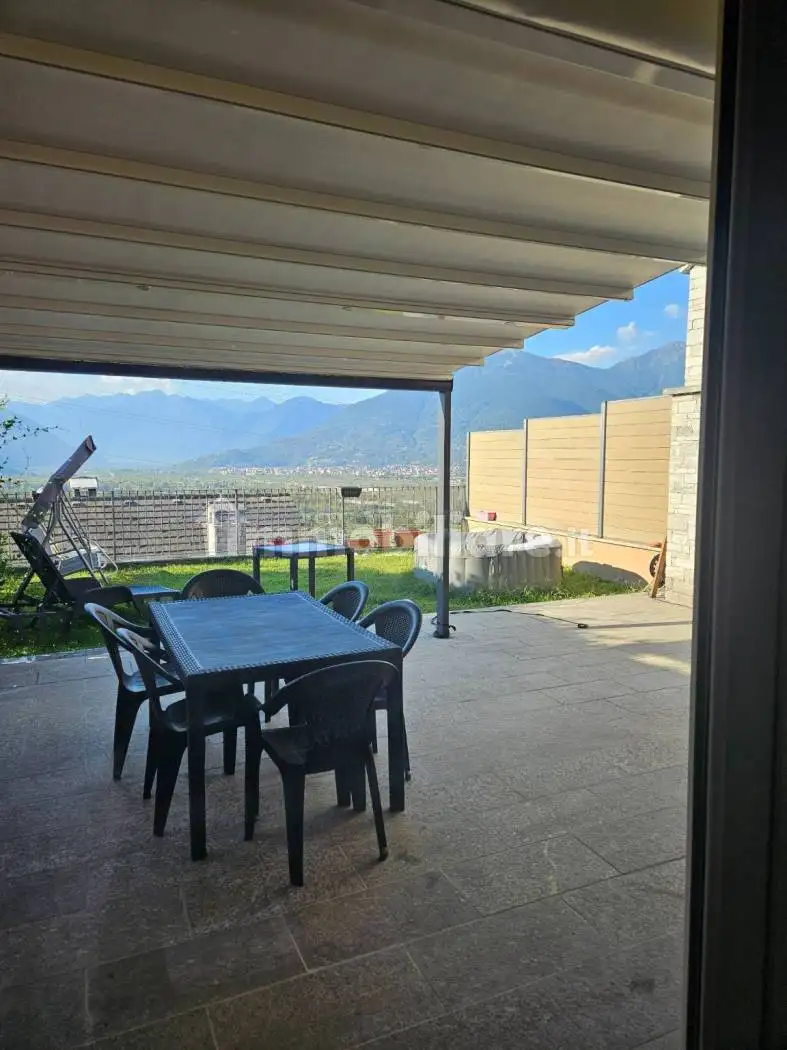 Villetta a schiera in vendita a Montecrestese