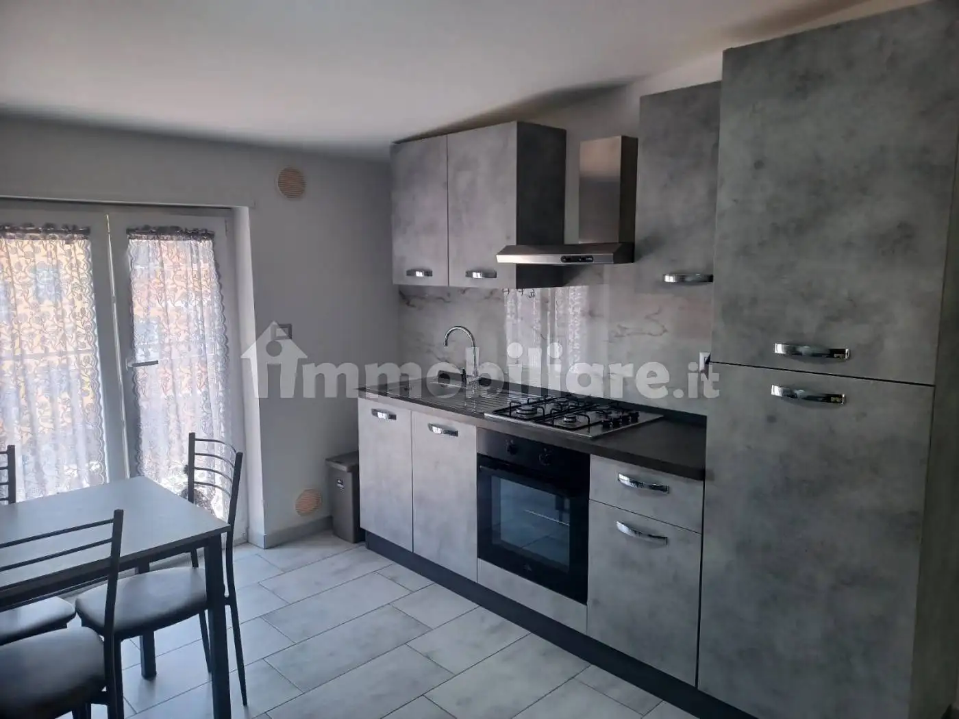 Appartamento in affitto a Marsicovetere