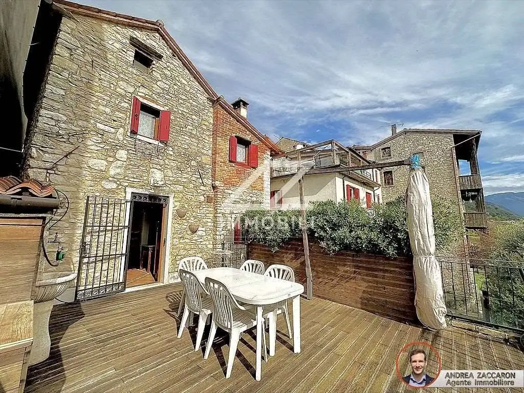 Rustico - Casale in vendita a Revine Lago