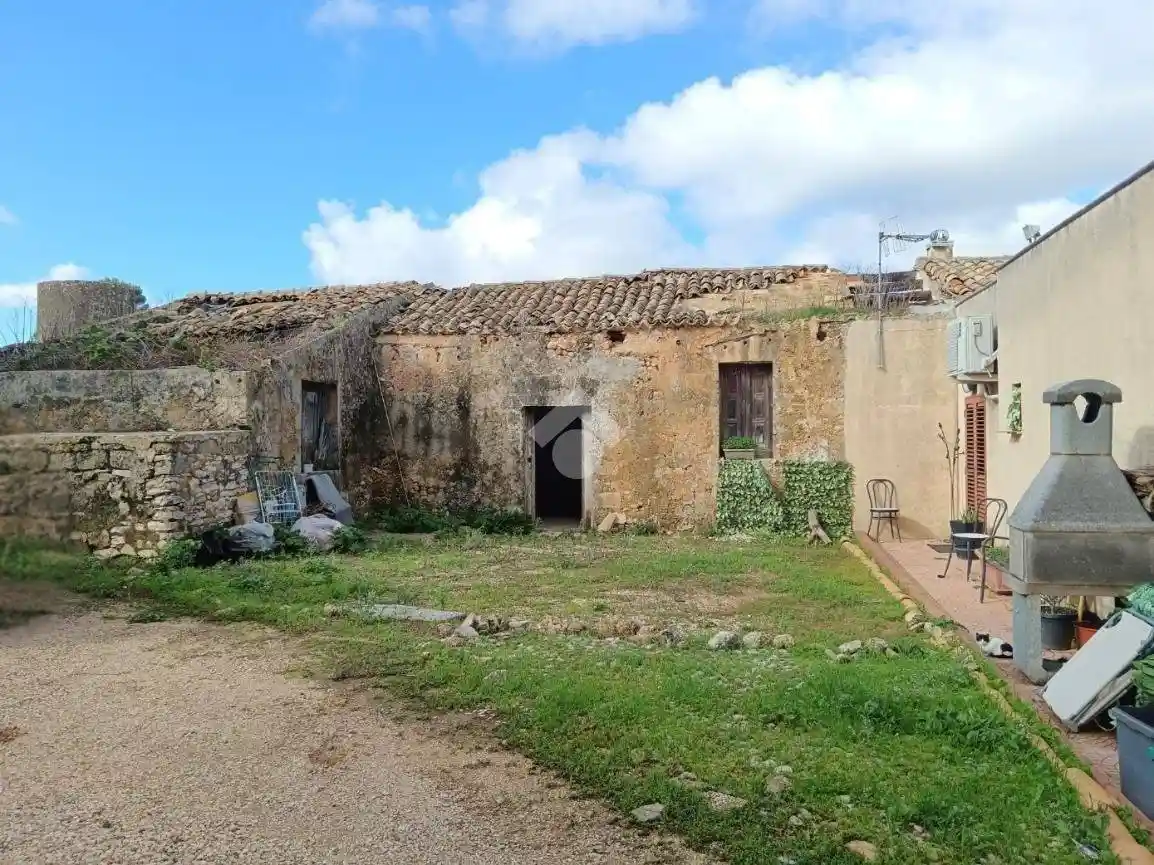 Rustico - Casale in vendita a Valderice