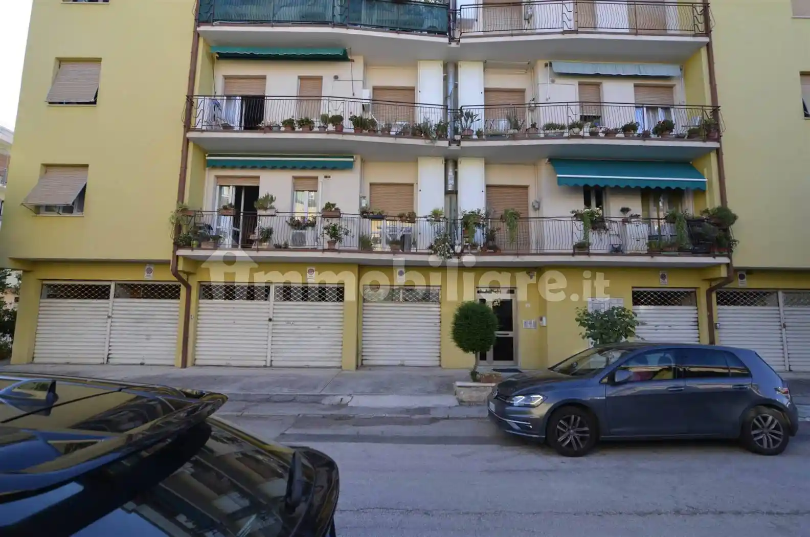 Appartamento in vendita a Falconara Marittima