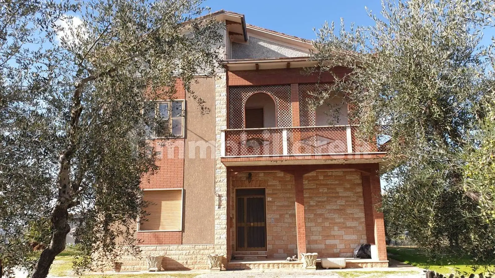 Villa in vendita a Montecarotto