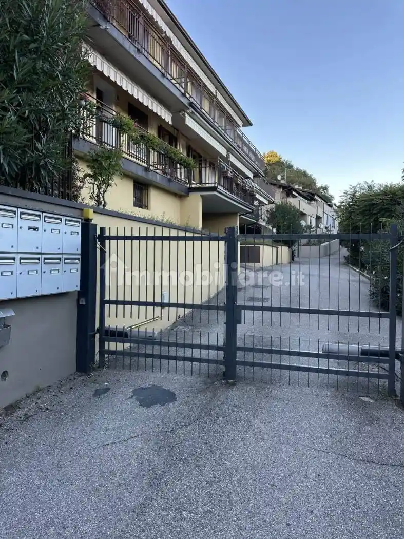 Appartamento in vendita a Soiano del Lago