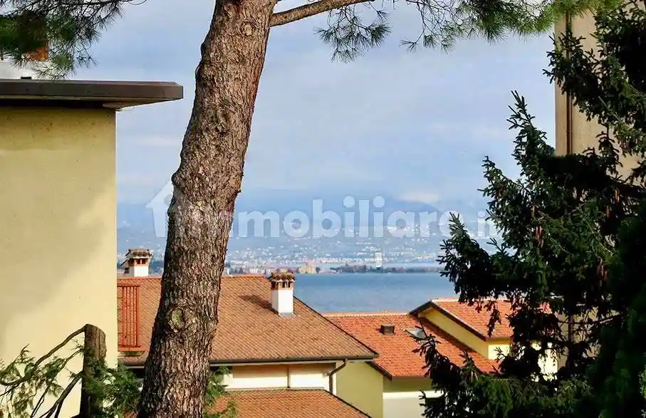 Villa in vendita a Desenzano del Garda