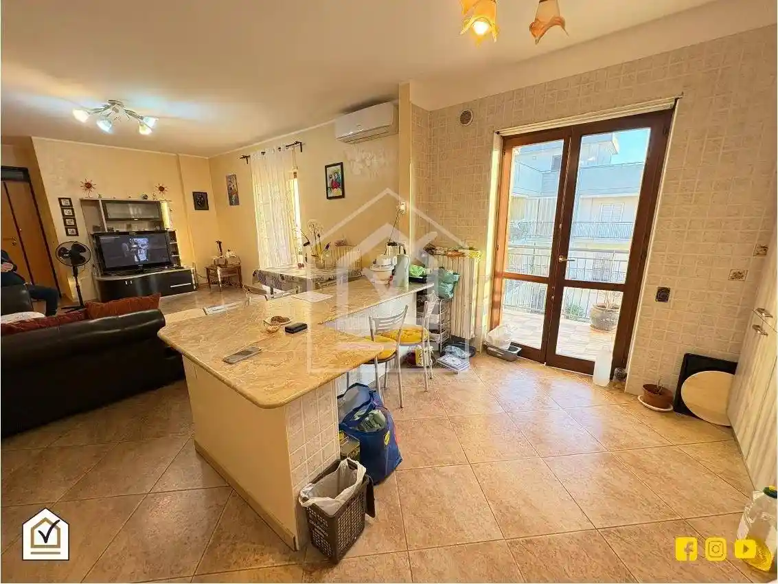 Trilocale via Padre Pio da Pietralcina 8, Bitetto - foto 3