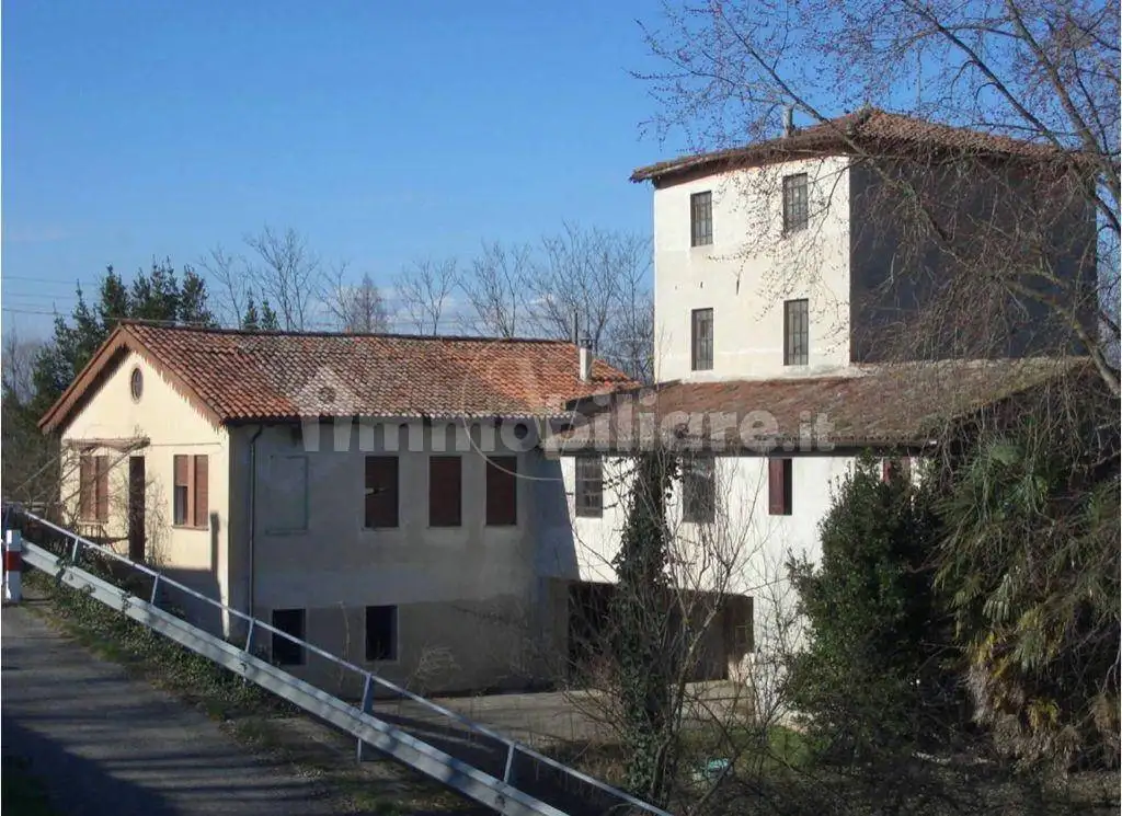 Rustico - Casale in vendita a Vicenza