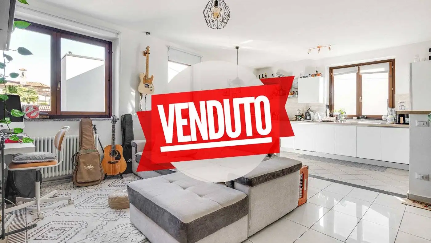Appartamento in vendita a Fenegrò