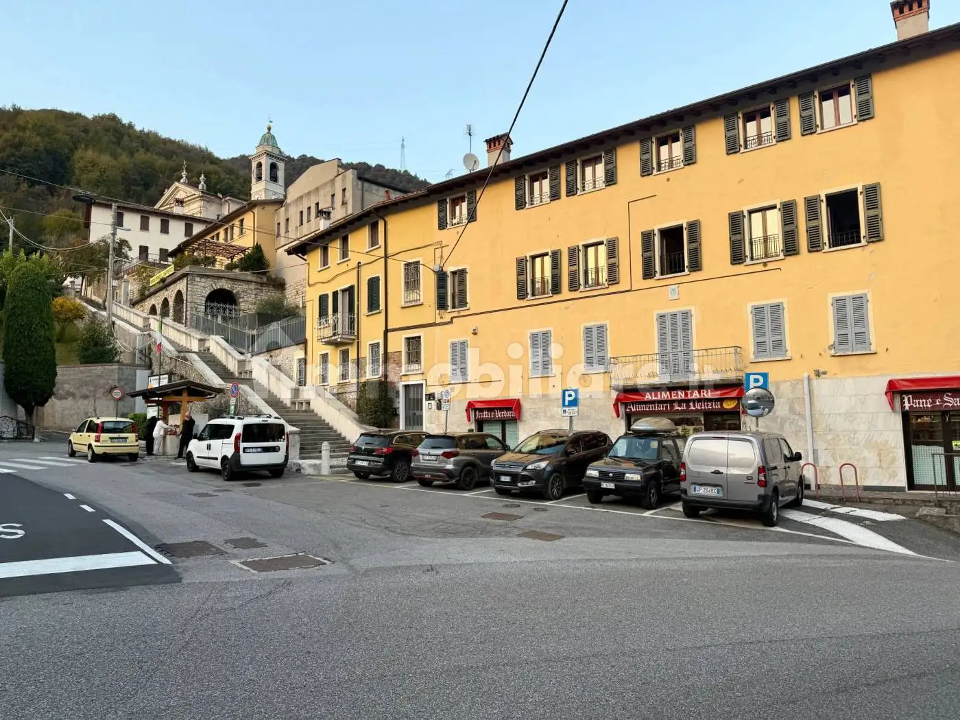 Appartamento in vendita a Caino