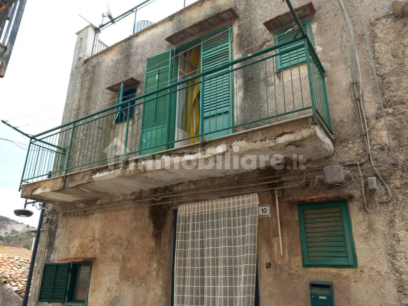 Casa indipendente in vendita a Santa Cristina Gela