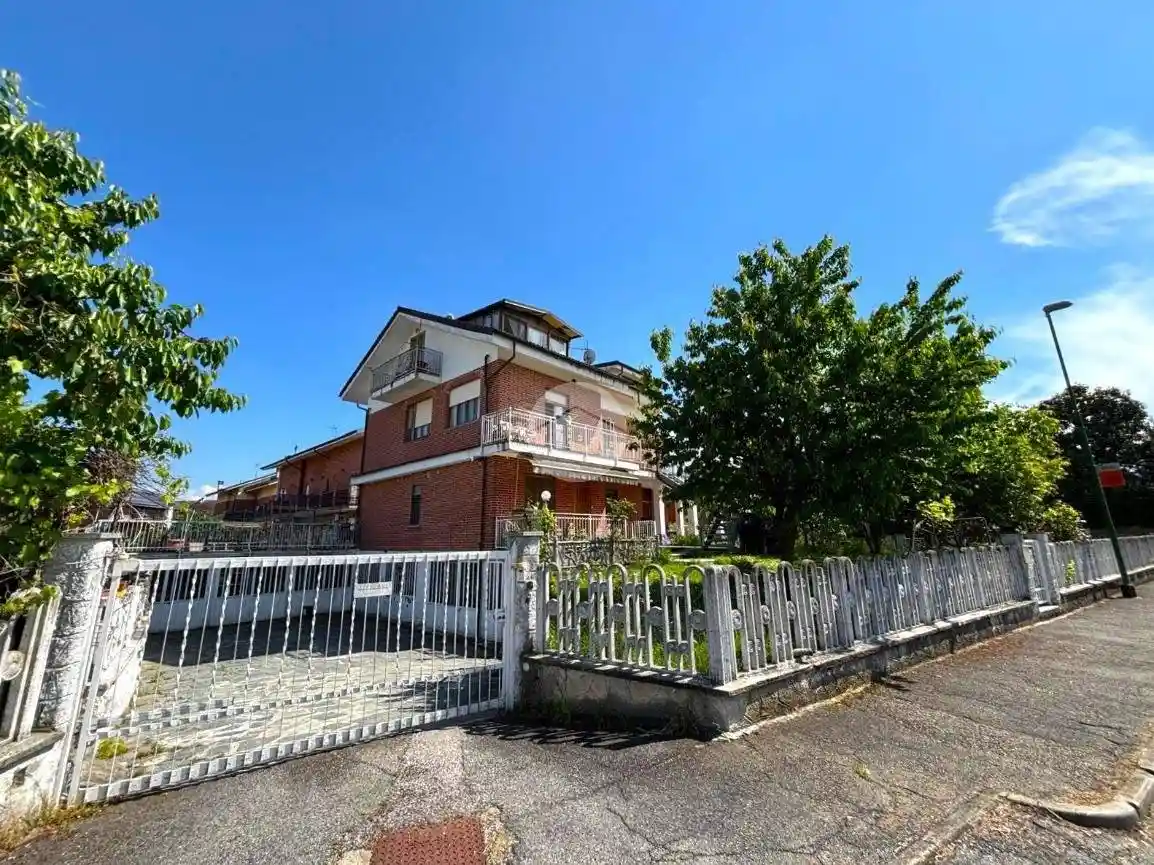 Appartamento in vendita a None