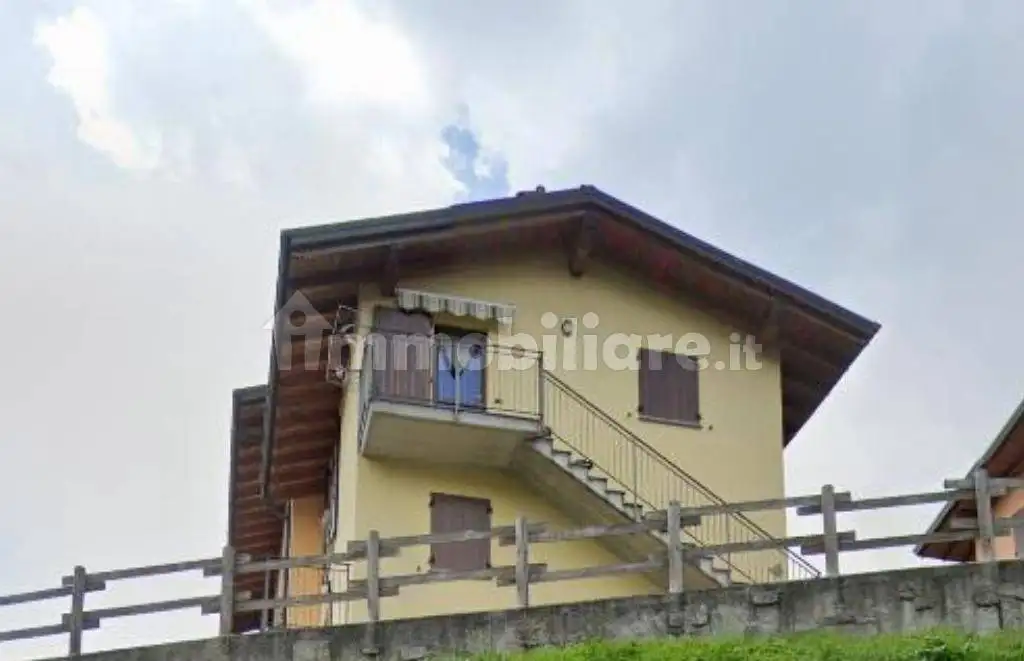 Appartamento in asta a Camerata Cornello