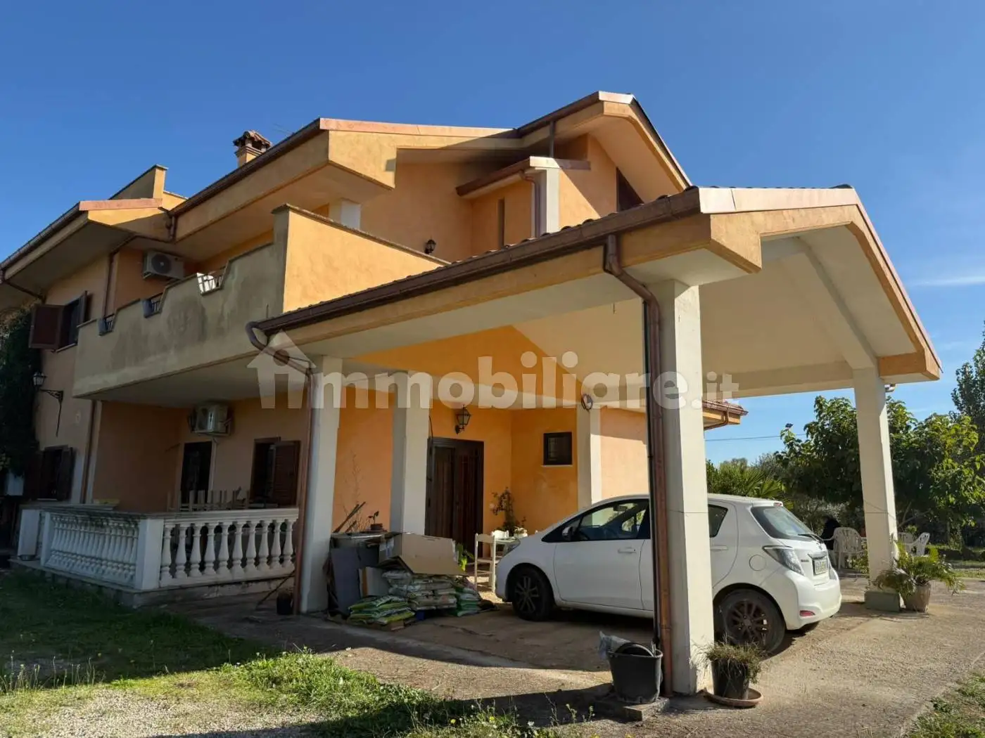 Villa in vendita a Aprilia