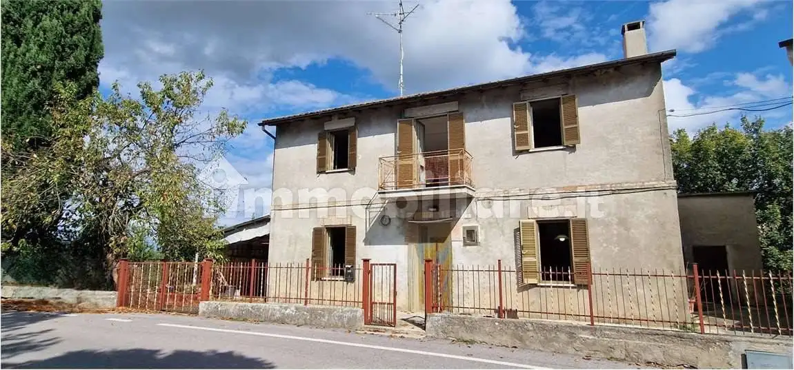 Casa indipendente in vendita a Massa Martana
