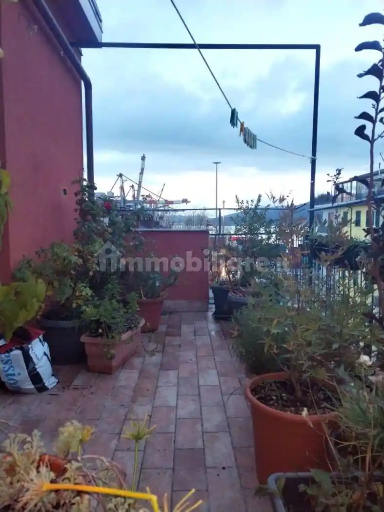 Appartamento buono stato, sesto piano, Canaletto, La Spezia - foto 2