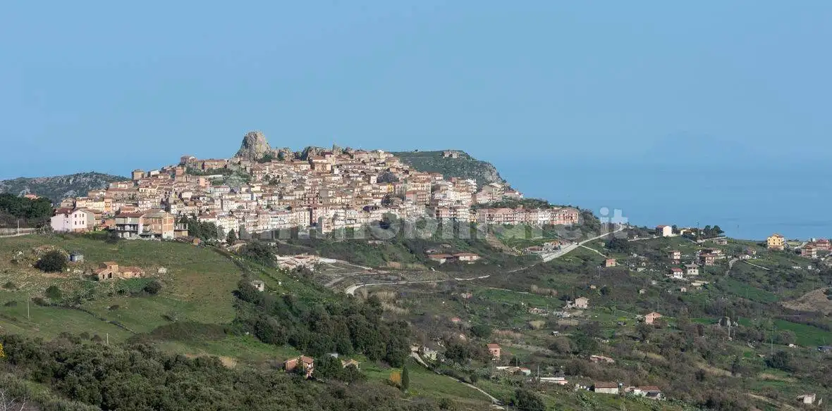 Villa in vendita a San Fratello