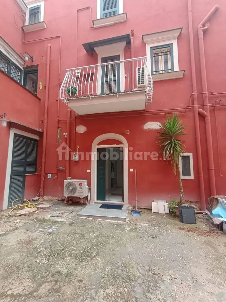 Appartamento in affitto a Napoli