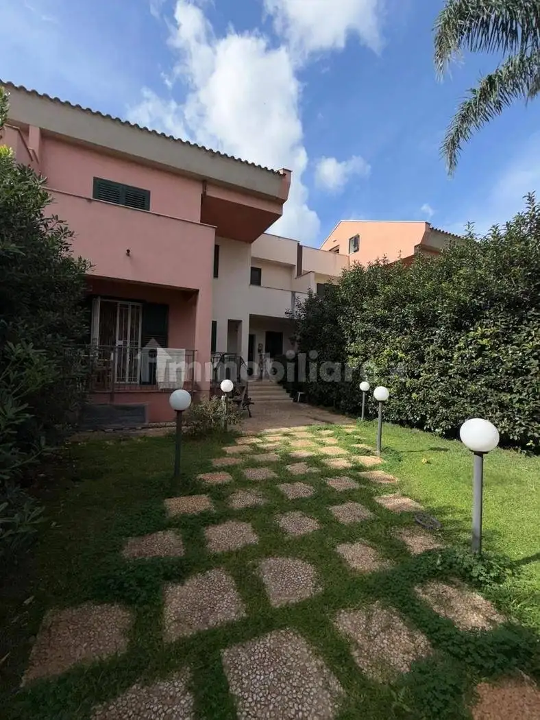 Villetta a schiera in vendita a Palermo