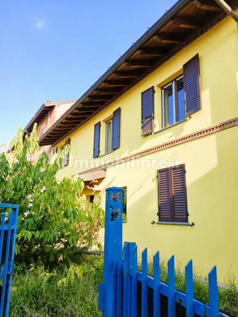 Terratetto unifamiliare via San Pietro 3, Centro, Binago - foto 2