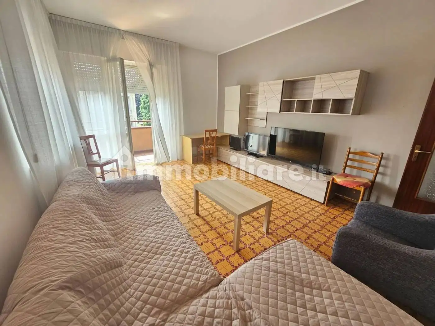 Trilocale via Cavour, 39, Centro, Castronno - foto 2