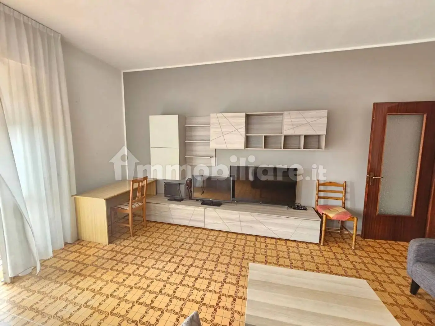 Trilocale via Cavour, 39, Centro, Castronno - foto 4