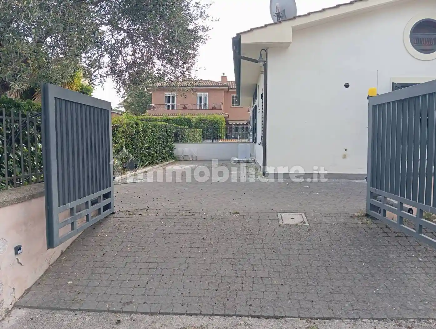 Villa unifamiliare via del Fosso dell'Acqua Mariana, Morena, Roma - foto 2