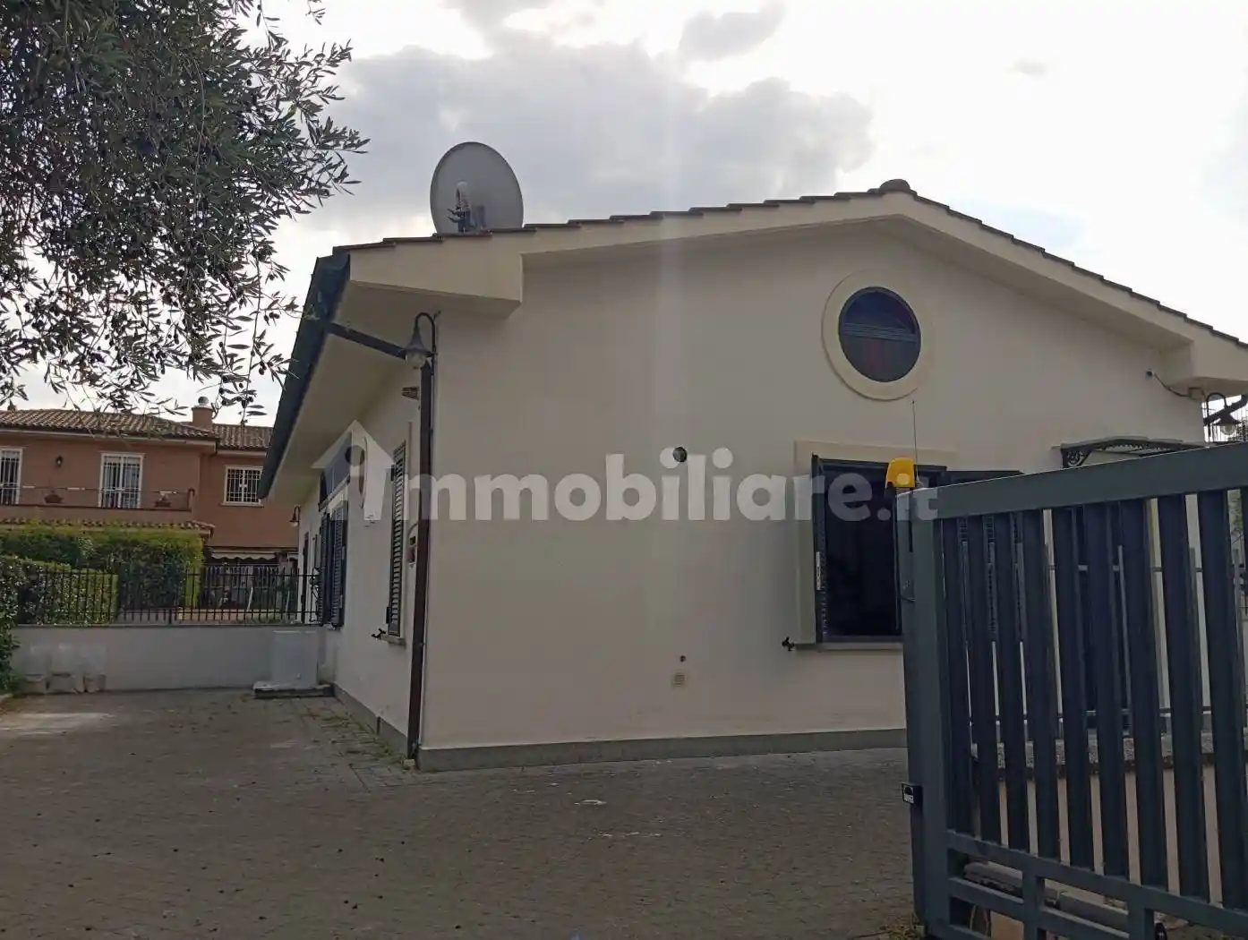 Villa unifamiliare via del Fosso dell'Acqua Mariana, Morena, Roma - foto 4