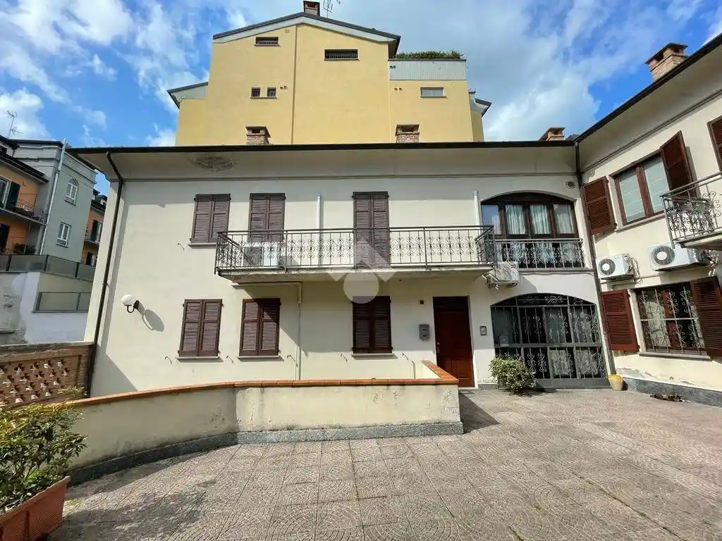 Casa indipendente in vendita a Voghera