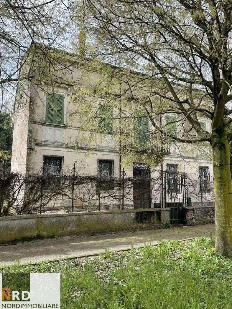 Villa in vendita a Quistello