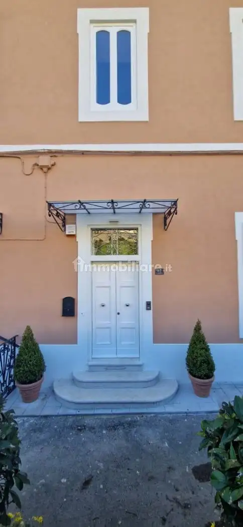 Casa indipendente in affitto a Caserta