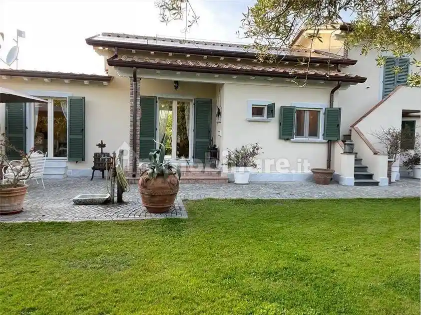 Villa unifamiliare via degli Olmi, Vaiana, Forte dei Marmi - foto 2