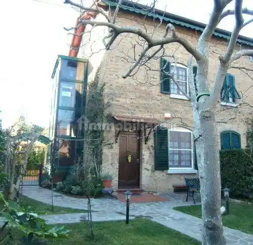 Villa in vendita a Rosignano Marittimo