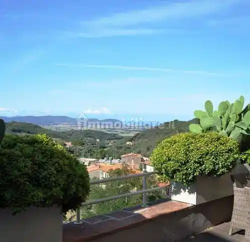 Appartamento in vendita a Campiglia Marittima