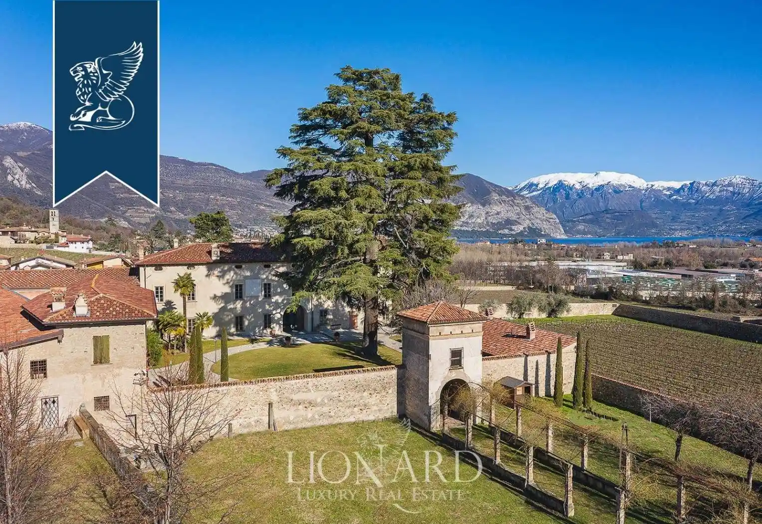 Palazzo - Edificio in vendita a Iseo