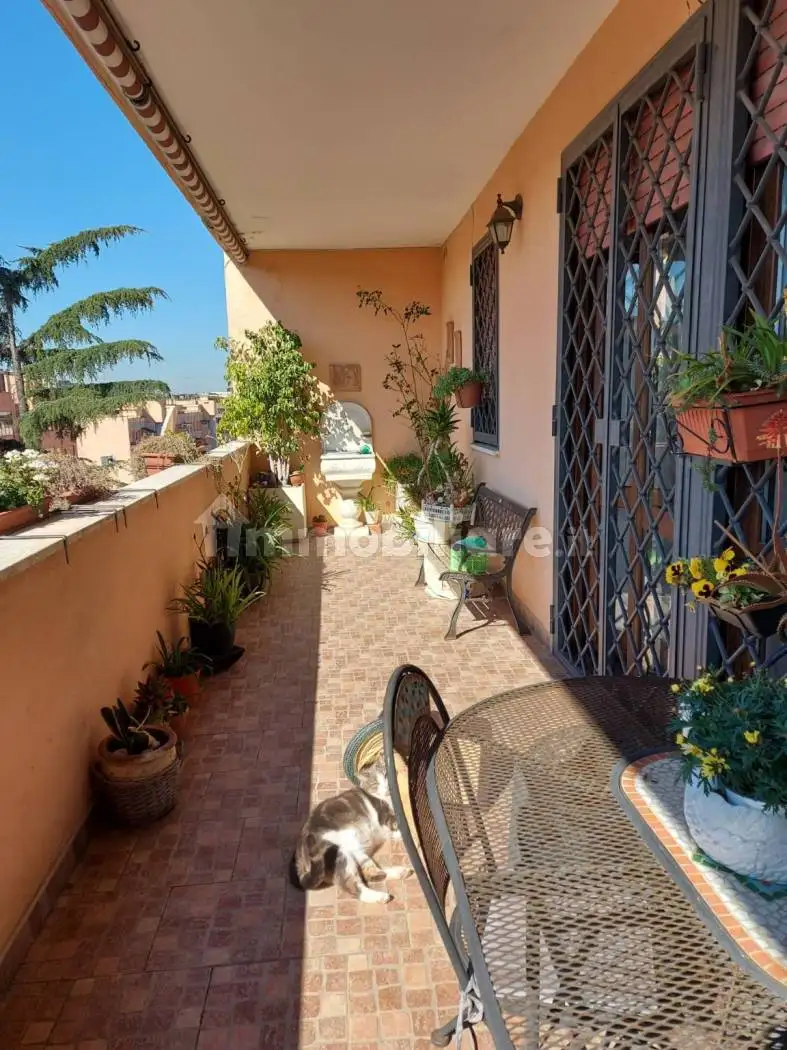 Appartamento in vendita a Roma