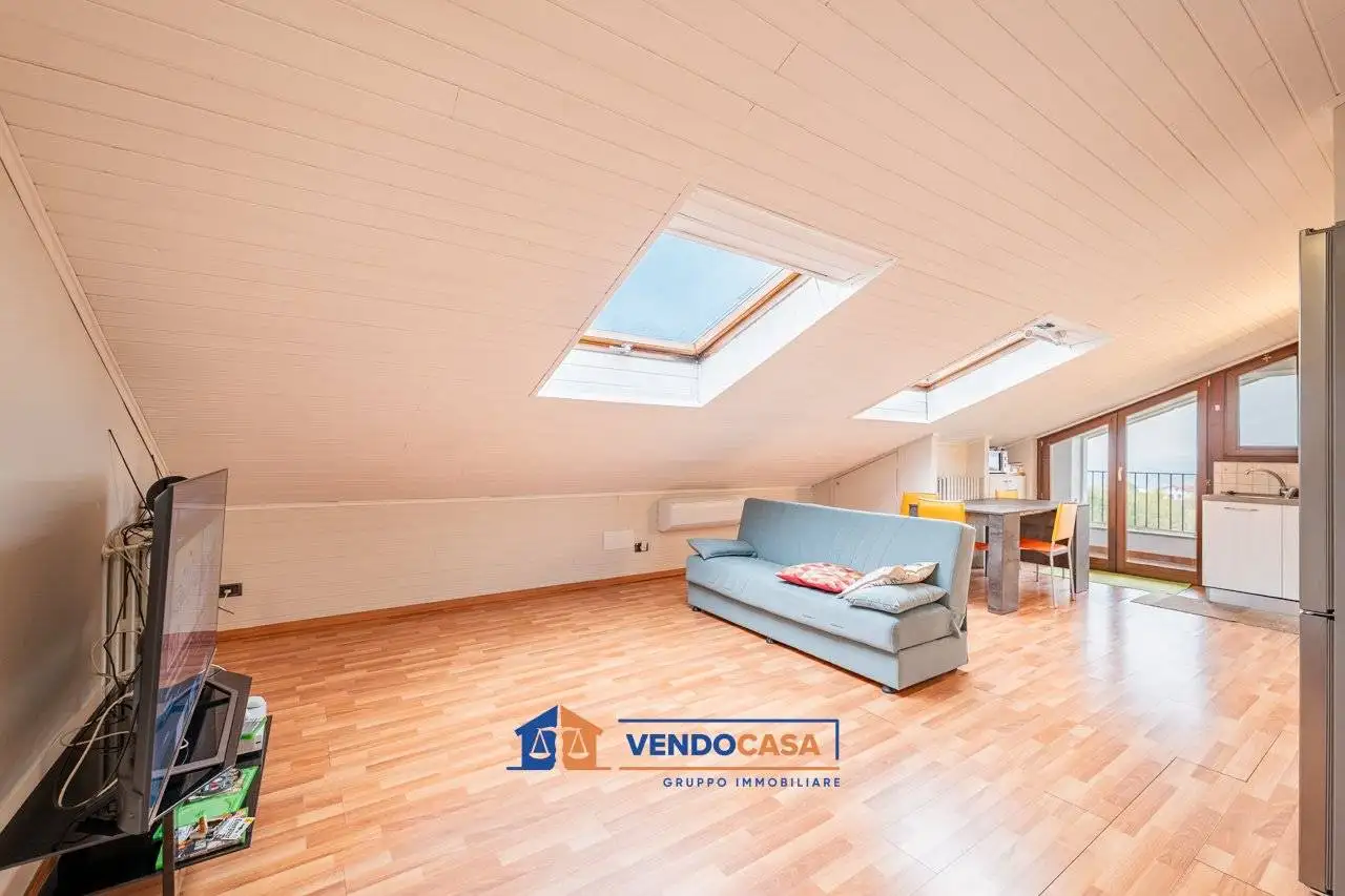 Mansarda Borgata San Luigi 20, Dogliani - foto 2