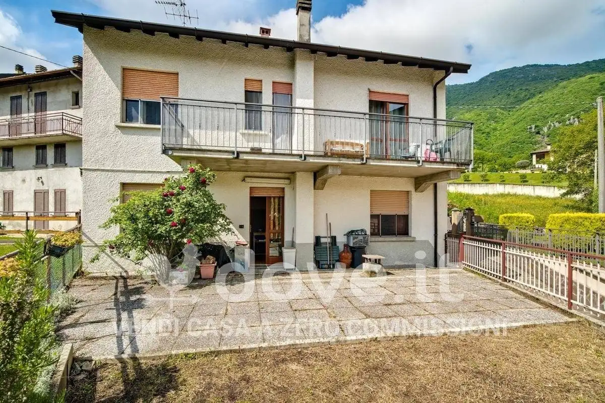 Villa in vendita a Sant'Omobono Terme