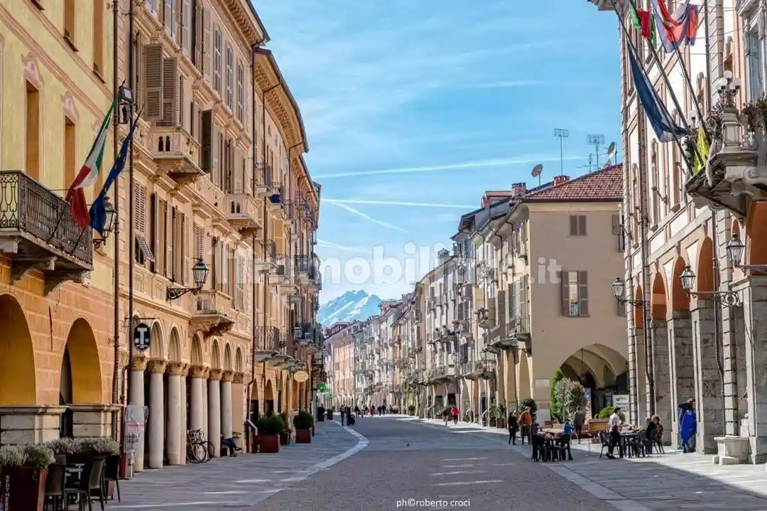 Quadrilocale via Roma, Centro Storico, Cuneo - foto 2