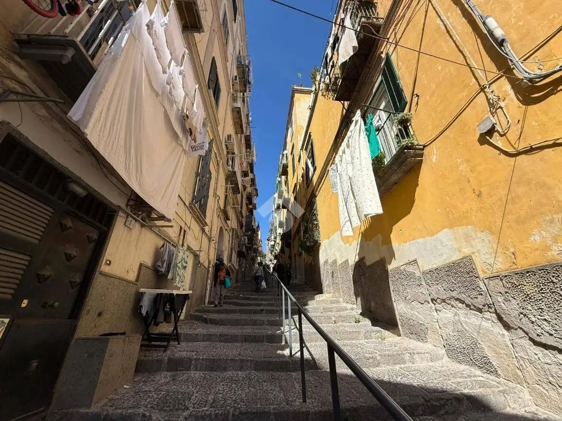 Appartamento in vendita a Napoli