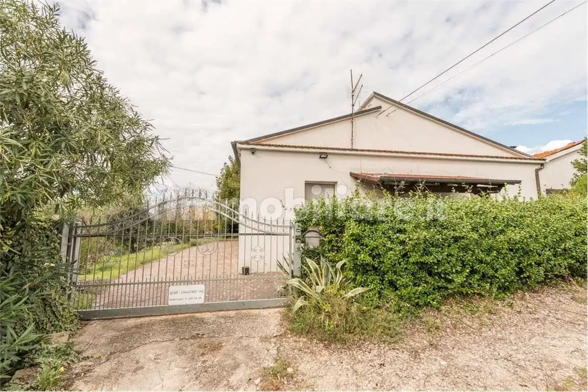 Casa indipendente in vendita a Elice