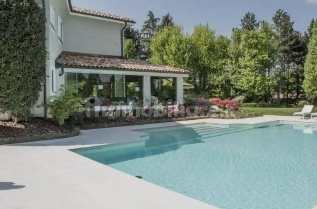 Villa in vendita a Corbetta