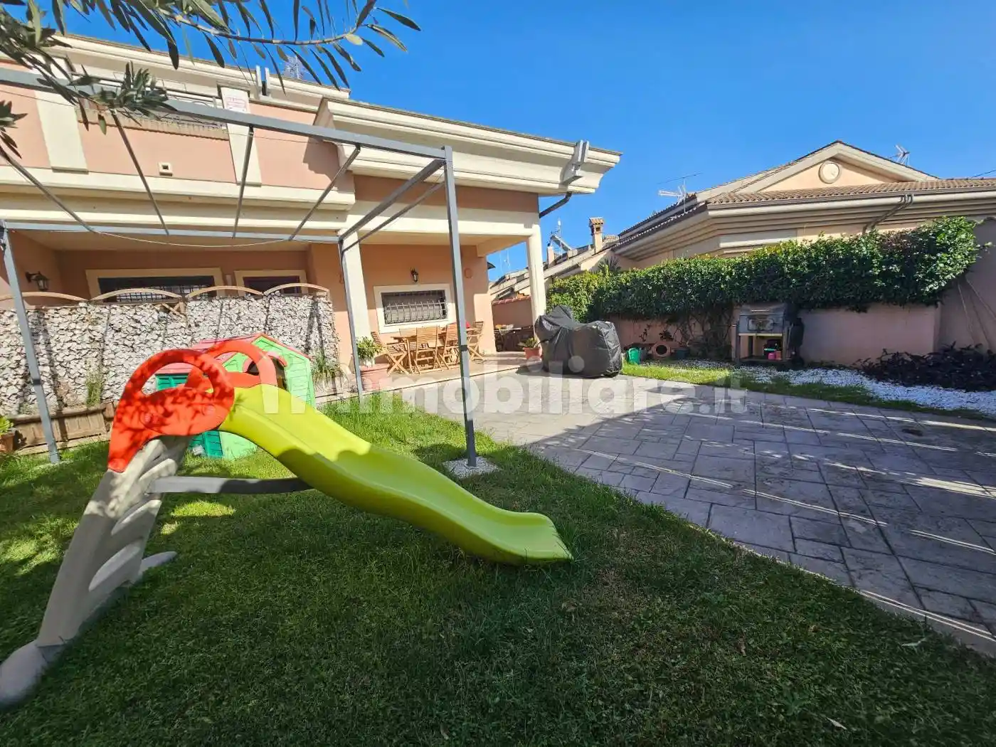 Villa in vendita a Pomezia