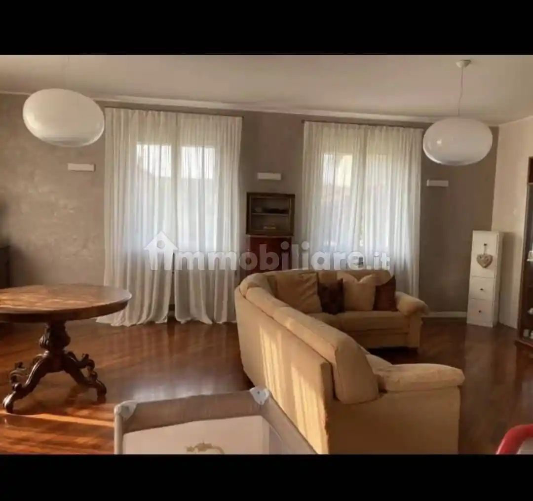 Villa in vendita a Casalpusterlengo