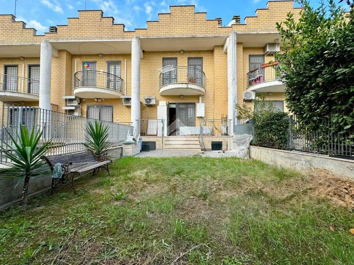 Villetta a schiera in vendita a Roma